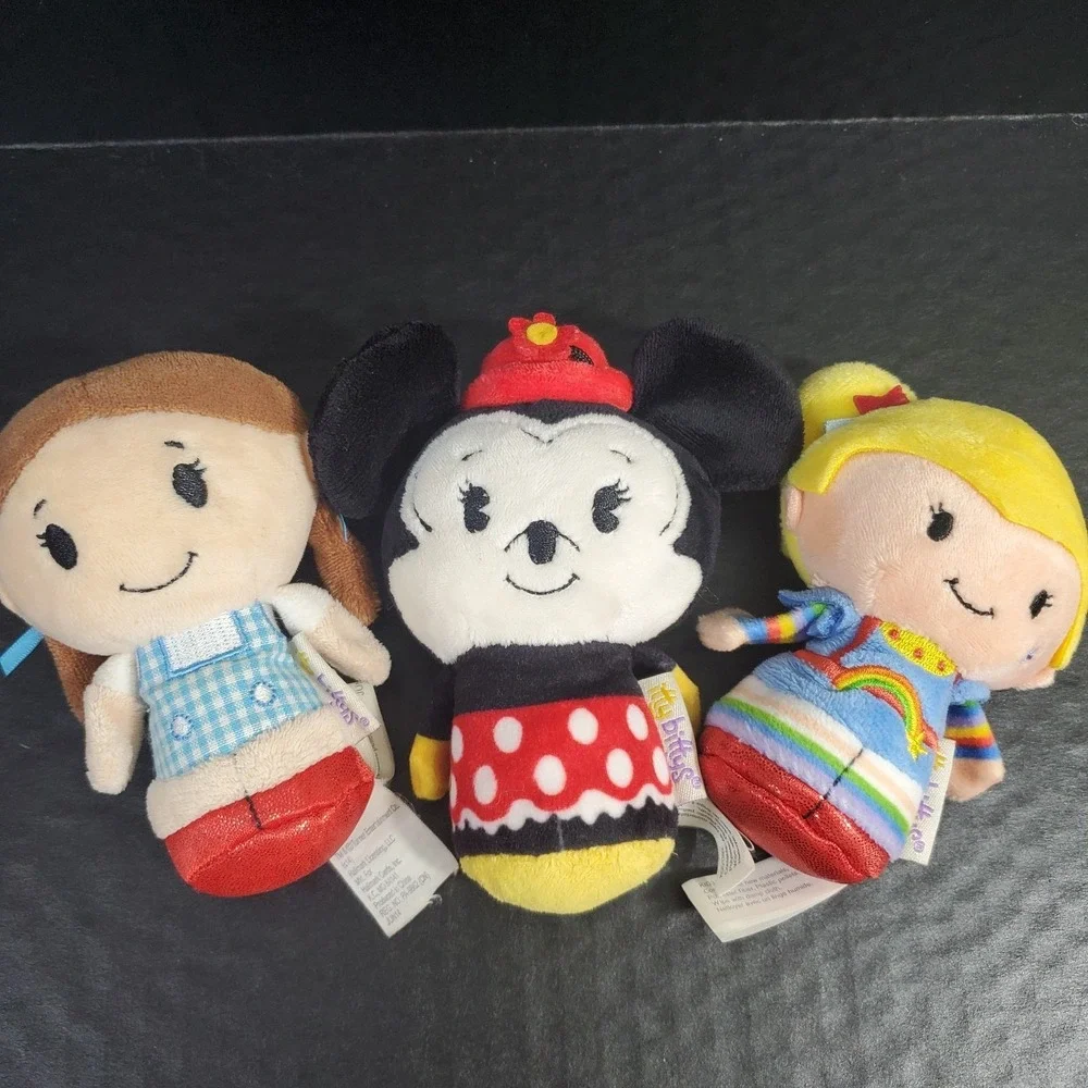 Hallmark Itty Bittys Mixed Lot‎ Of 11 Tiny Plush Popular Character Collectibles